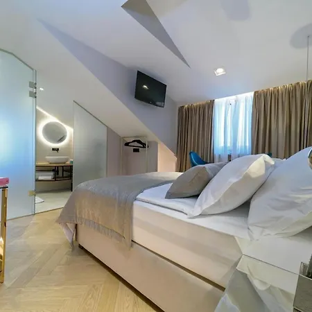 Lumiere Luxury